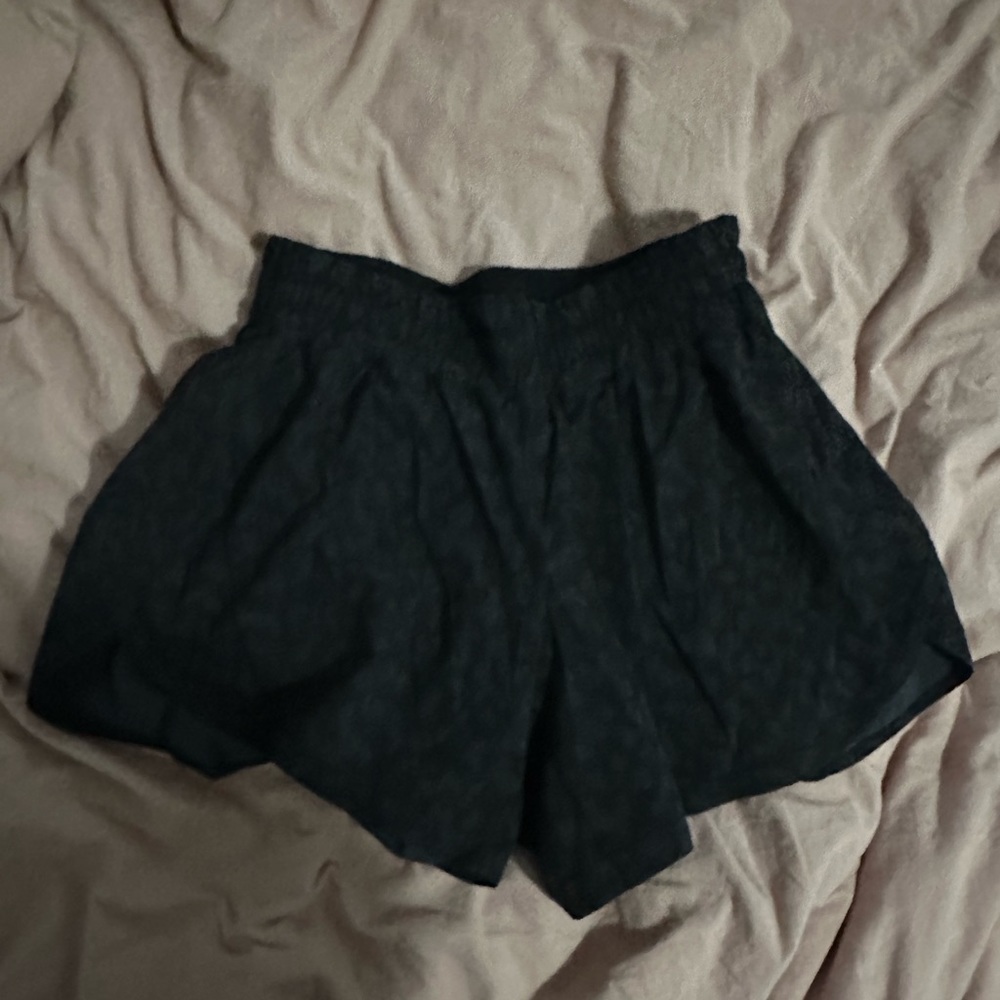 Lululemon shorts excellent condition